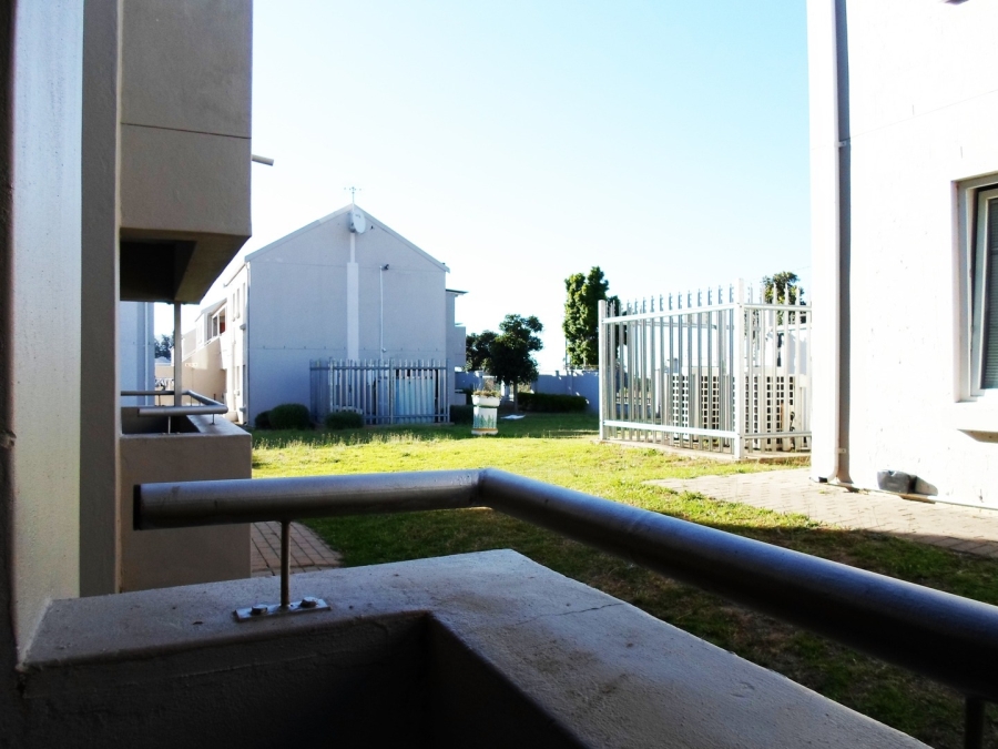 1 Bedroom Property for Sale in Amstelhof Western Cape